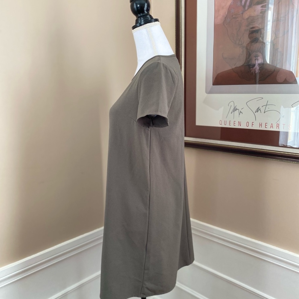 Basic Sage Shift Dress - Picture 5 of 7